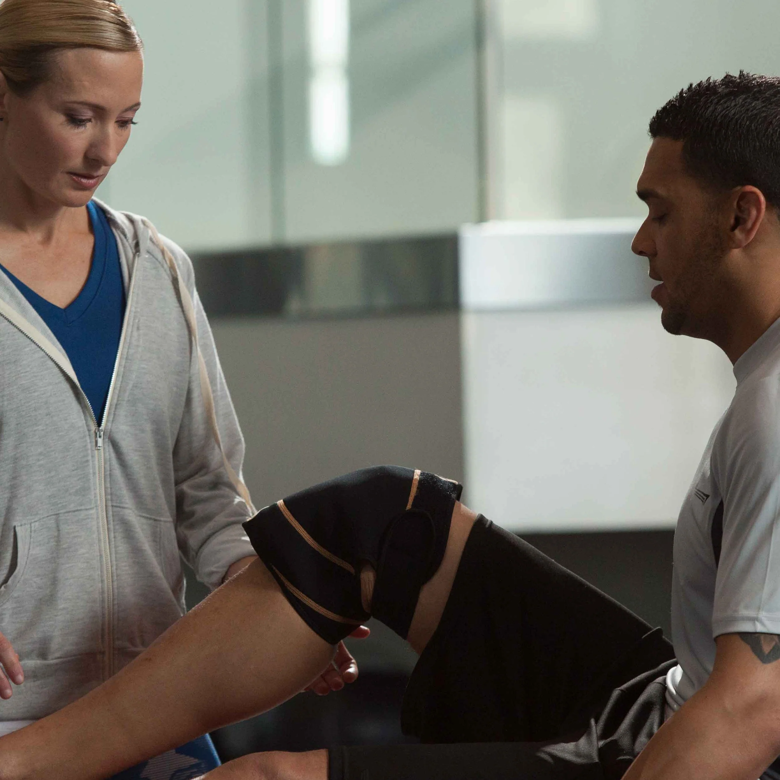Rapid Relief Knee Wrap - Image 2